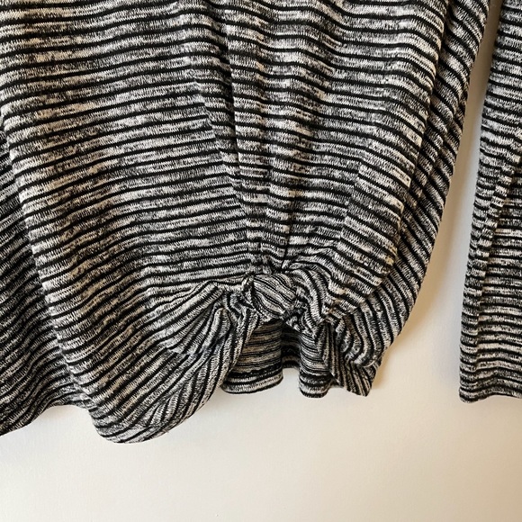 SUNDAY IN BROOKLYN blouse - size M - Anthropologie - EUC - Picture 2 of 3